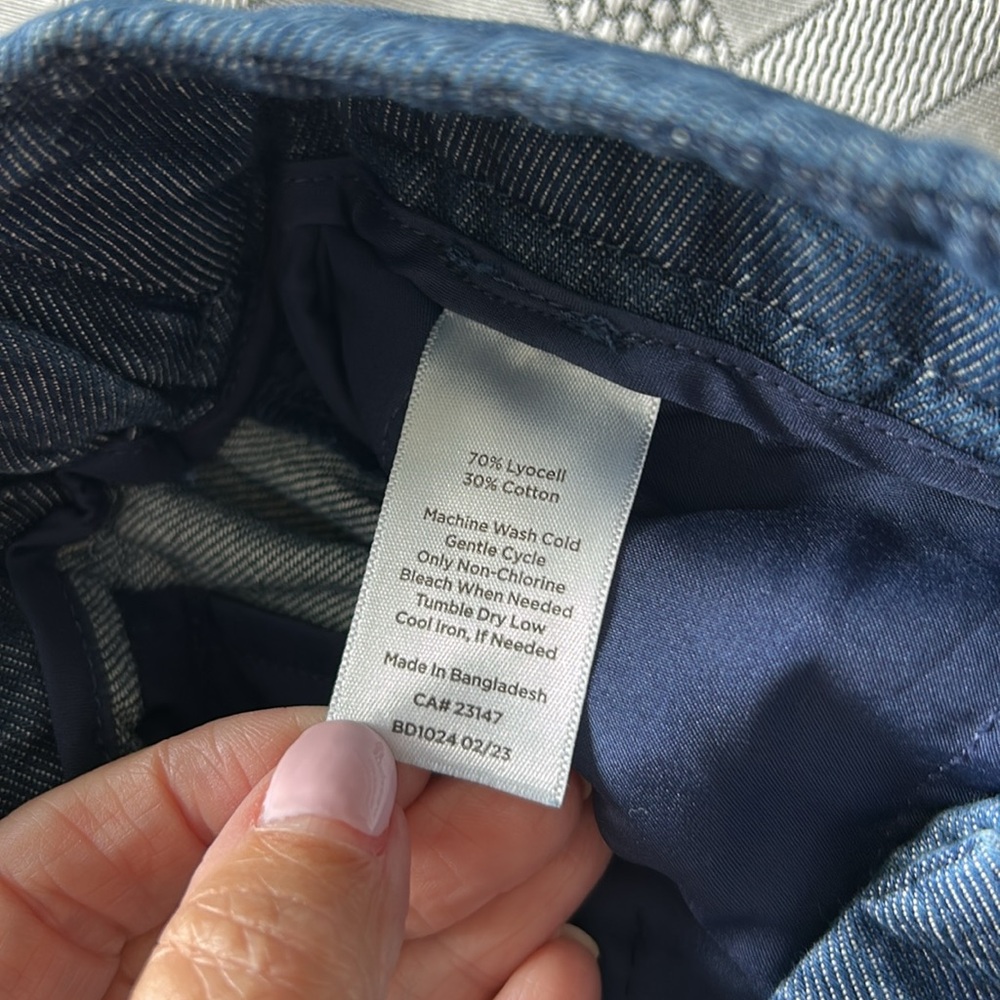 Talbots cropped denim jeans size medium - Picture 5 of 5